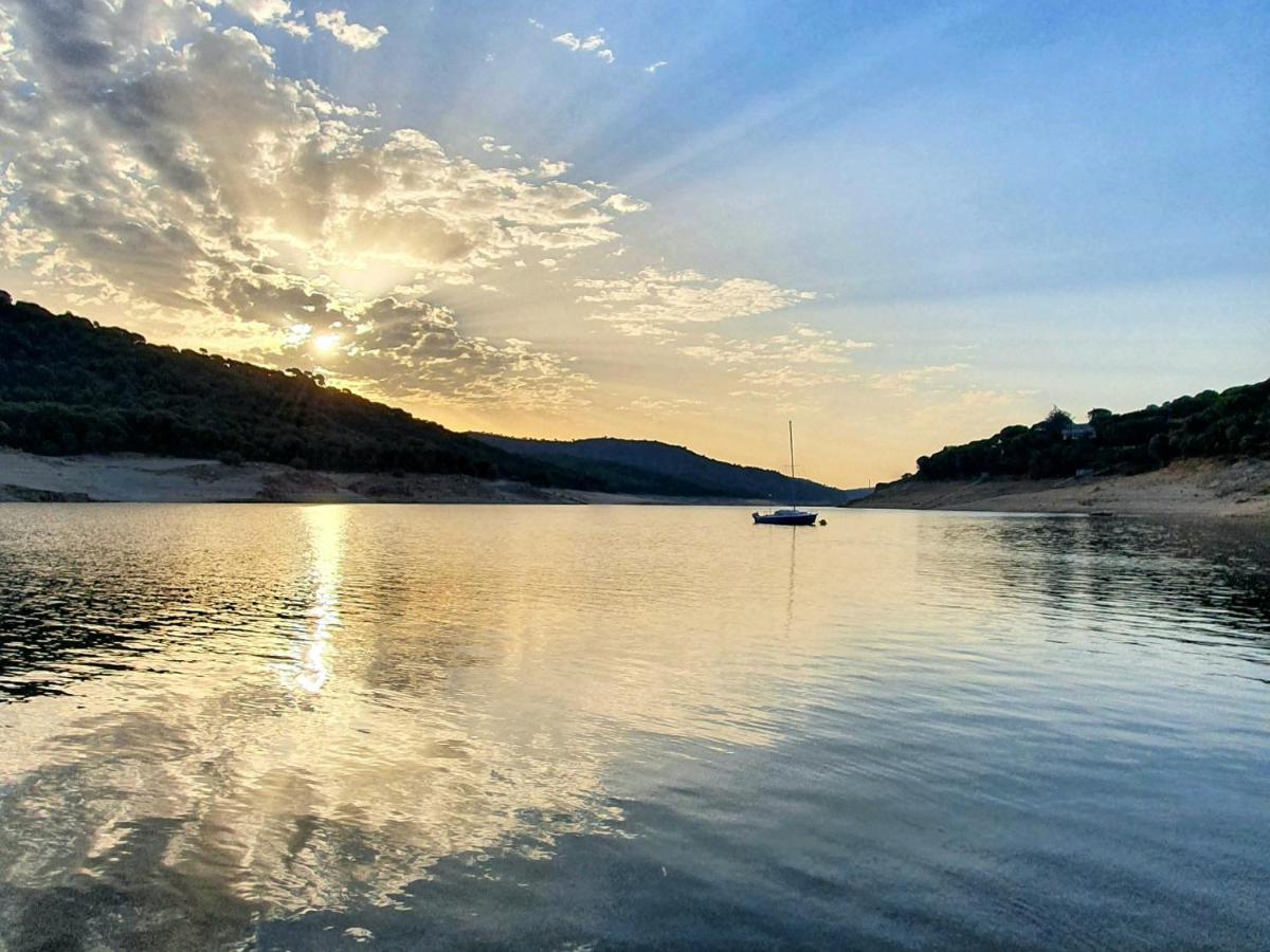 Retiro Chic Frente Al Lago - A 1 Hora De Madrid, Pantano De San Juan San Martín de Valdeiglesias Dış mekan fotoğraf
